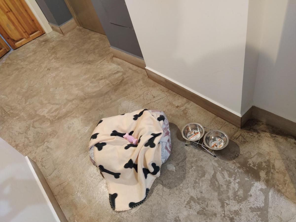 Rcbcaleros Appartement Caces Buitenkant foto