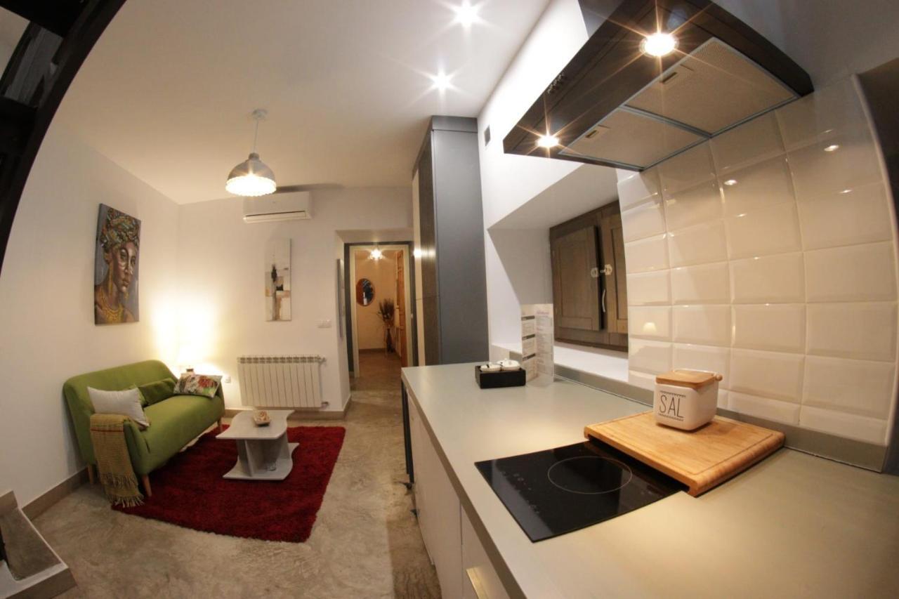 Rcbcaleros Appartement Caces Buitenkant foto
