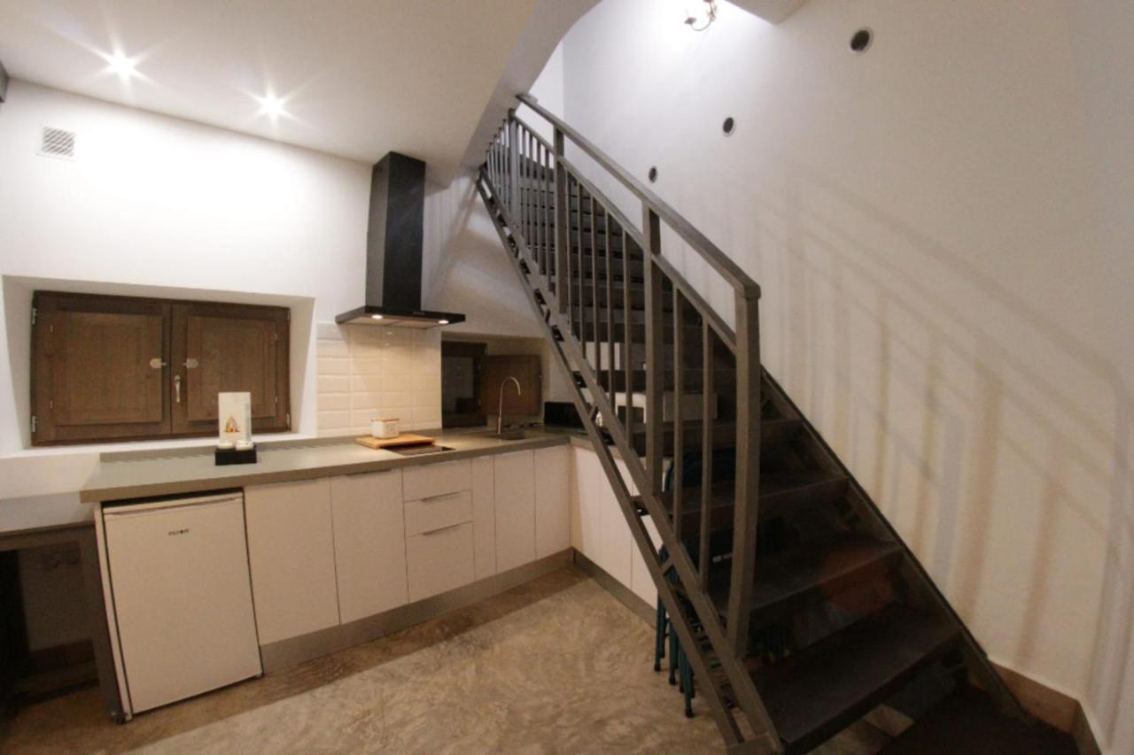 Rcbcaleros Appartement Caces Buitenkant foto