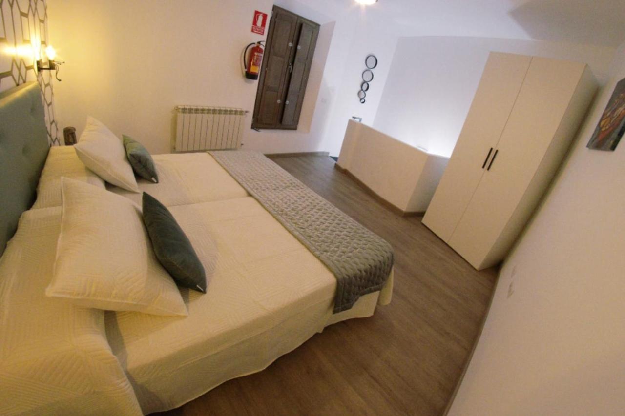 Rcbcaleros Appartement Caces Buitenkant foto